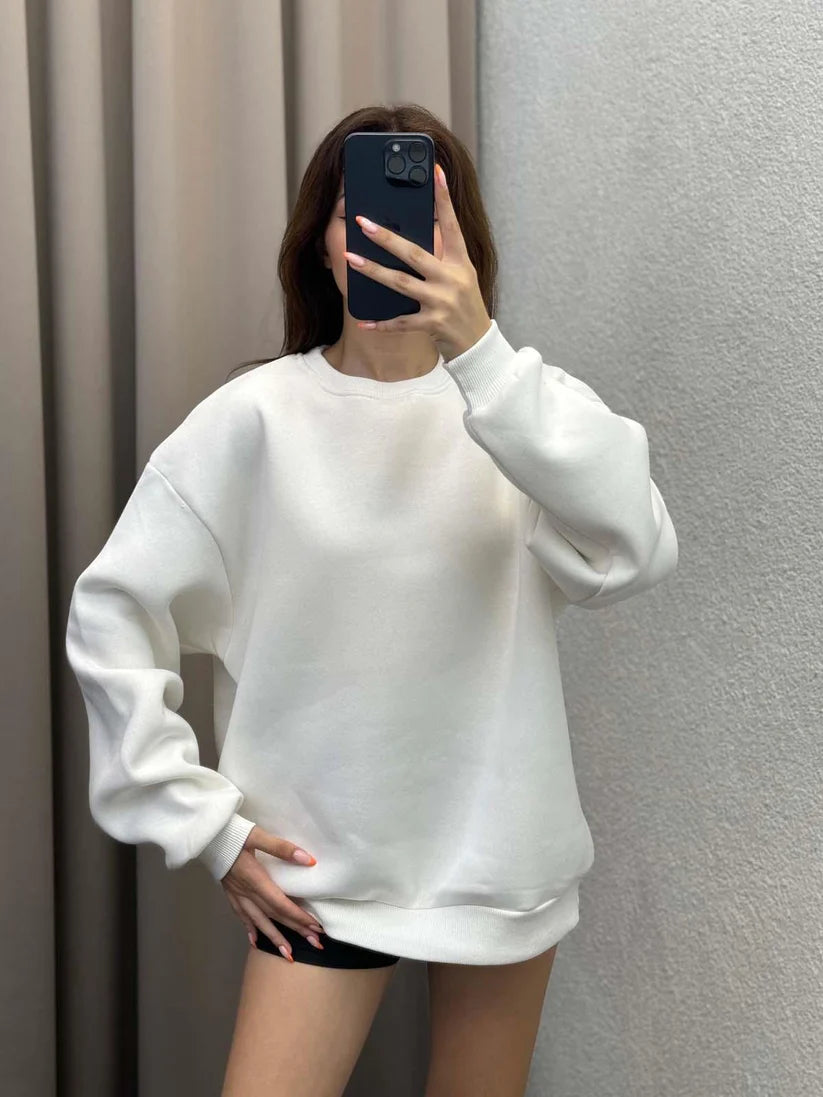Cozy and Stylish Sweater - Oversized Sweatshirt for Women